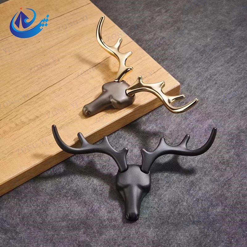 ¿Qué hace que el diseño moderno de ropa decorativa de montura de pared sea un accesorio para el hogar esencial?
